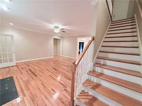 Living - 102 Blue Barker Rd, Honea Path, SC 29654 photo 4 of 4