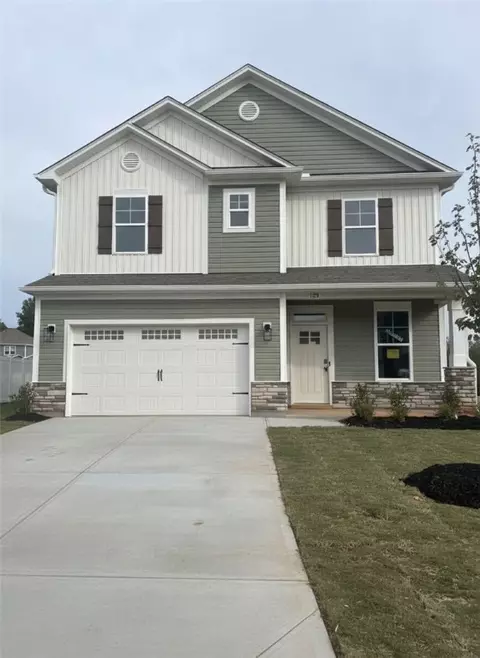 109 Denbigh Ln, Greenville, SC 29605