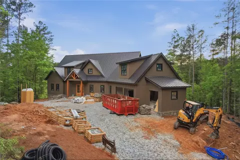 325 Keowee Ave, Sunset, SC 29685