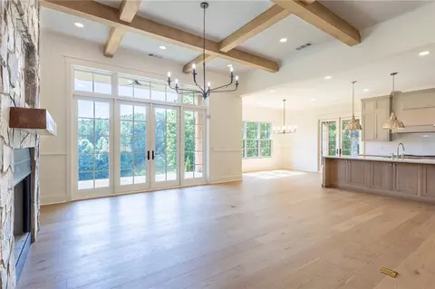 Living - 325 Keowee Ave, Sunset, SC 29685 photo 1 of 2