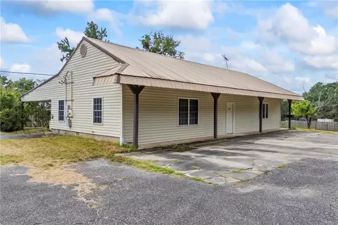 231 Lakeshore Dr, Fair Play, SC 29643