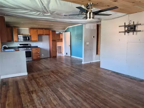 Living - 112 Overbrook St, Pickens, SC 29671 photo 1 of 4