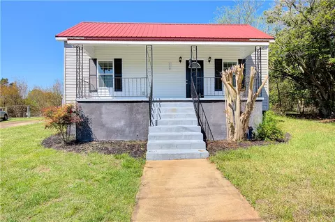 112 E Beattie St, Liberty, SC 29657