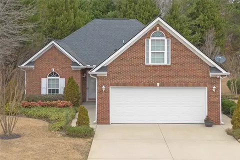 324 Canterbury Ln, Seneca, SC 29672