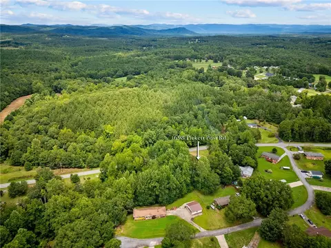 View/Area - 698 Pickett Post Rd, Walhalla, SC 29691 photo 4 of 8