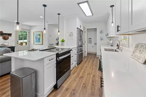 Kitchen - 698 Pickett Post Rd, Walhalla, SC 29691 photo 4 of 5