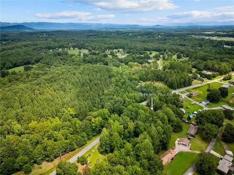 View/Area - 698 Pickett Post Rd, Walhalla, SC 29691 photo 5 of 8
