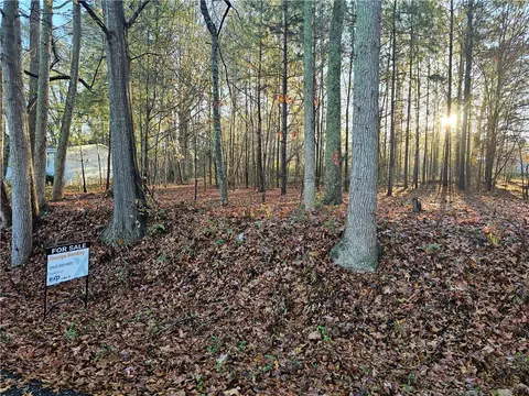 105 Wade Rd, Williamston, SC 29697