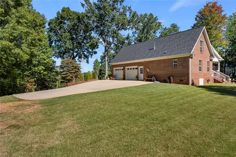 Exterior - 119 Devon Ct, Easley, SC 29640 photo 10 of 10