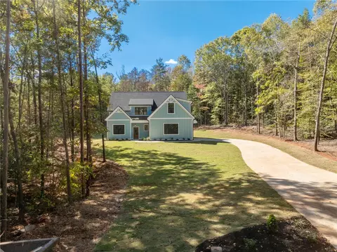 122 Moonlight Dr, Fair Play, SC 29643
