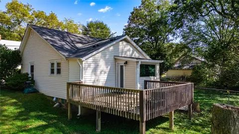 Exterior - 202 Barton St, Easley, SC 29640 photo 5 of 6