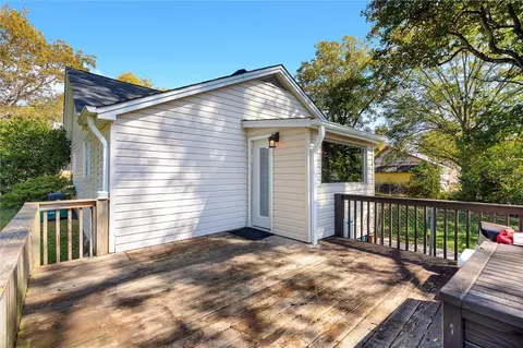 Exterior - 202 Barton St, Easley, SC 29640 photo 4 of 6