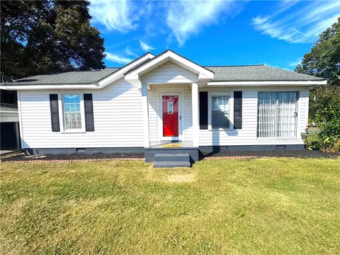 102 Griffin Rd, Belton, SC 29627