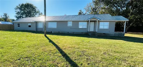 4902 Hwy 81 S, Starr, SC 29684