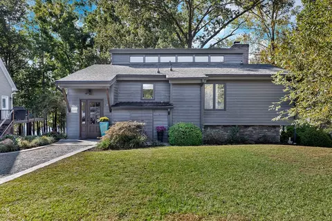 245 Inlet Point Rd, Fair Play, SC 29643