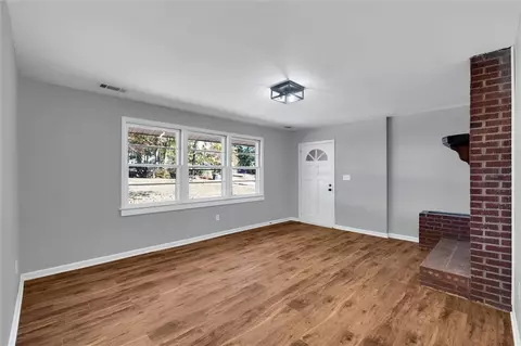 Living - 141 Bryant Rd, Pelzer, SC 29669 photo 3 of 8