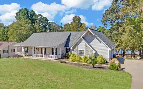 175 Nelle Dr, Hartwell, GA 30643
