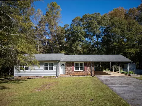 105 Scott Dr, Seneca, SC 29678