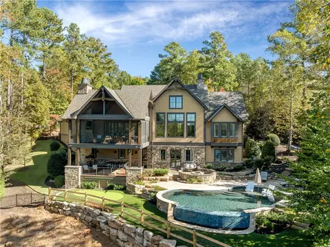 143 Hawks Bay Ct, Six Mile, SC 29682