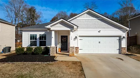 136 Walking Stick Way, Pelzer, SC 29669