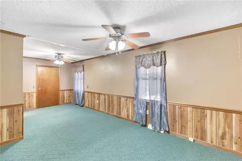 Living - 530 Porter Rd, Pendleton, SC 29670 photo 5 of 6