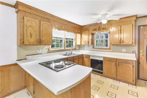 Kitchen - 530 Porter Rd, Pendleton, SC 29670 photo 4 of 6