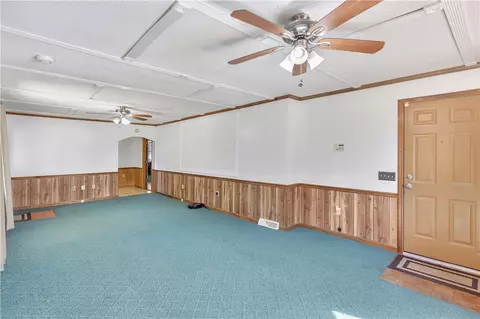 Living - 530 Porter Rd, Pendleton, SC 29670 photo 3 of 6