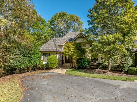 853 Clubhouse Dr, Sunset, SC 29685