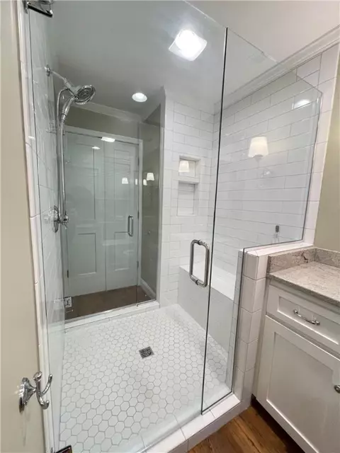 Bath - 720 Lakeside Dr, Anderson, SC 29621 photo 4 of 4