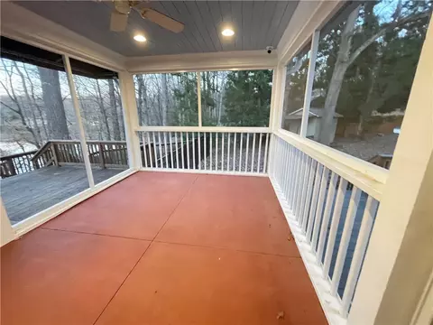 Exterior - 720 Lakeside Dr, Anderson, SC 29621 photo 4 of 6