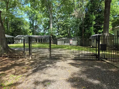Exterior - 720 Lakeside Dr, Anderson, SC 29621 photo 3 of 6