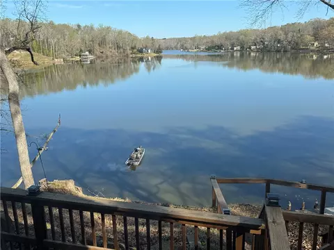 View/Area - 720 Lakeside Dr, Anderson, SC 29621 photo 7 of 8