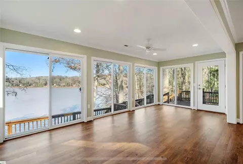 Living - 720 Lakeside Dr, Anderson, SC 29621 photo 6 of 6