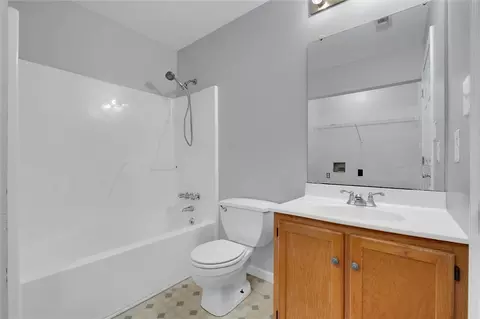 Bath - 107 Teal Dr, Easley, SC 29642 photo 2 of 2