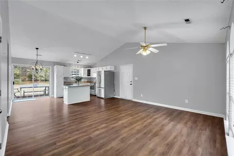 Living - 107 Teal Dr, Easley, SC 29642 photo 2 of 4