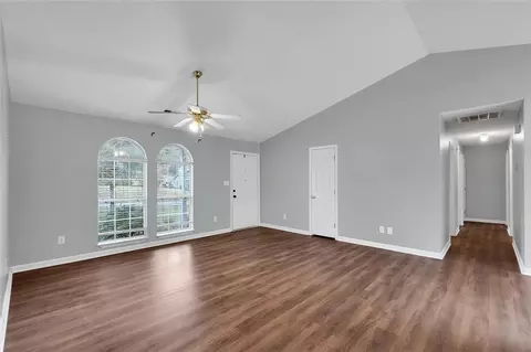 Living - 107 Teal Dr, Easley, SC 29642 photo 4 of 4
