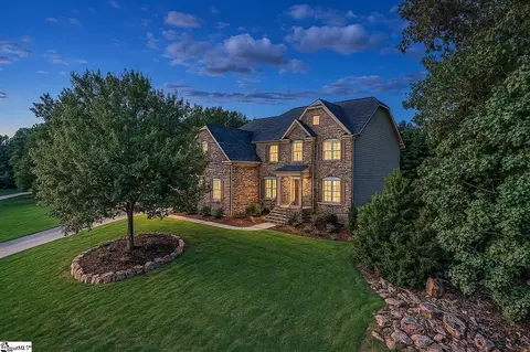 139 Scotts Bluff Dr, Simpsonville, SC 29681