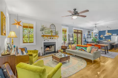 527 Doe Run, Pickens, SC 29671 photo 5