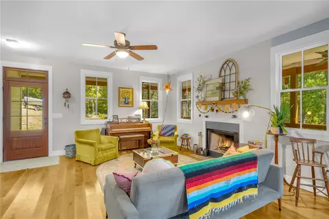 527 Doe Run, Pickens, SC 29671 photo 6