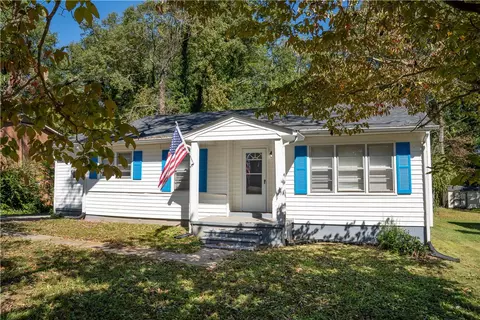 817 Magness Dr, Spartanburg, SC 29303