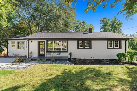 710 Evelyn Dr, Seneca, SC 29678