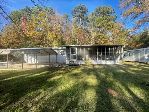 295 Lisa Ln, Mountain Rest, SC 29664