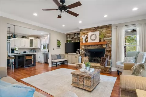 703 Lightwind Ct, Seneca, SC 29672 photo 8