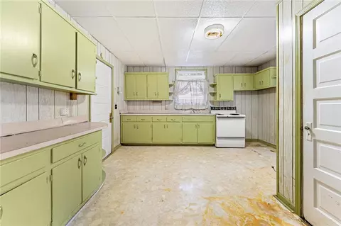Kitchen - 208 Branch St, Walhalla, SC 29691 photo 1 of 2