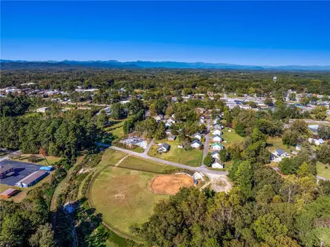 View/Area - 208 Branch St, Walhalla, SC 29691 photo 5 of 7
