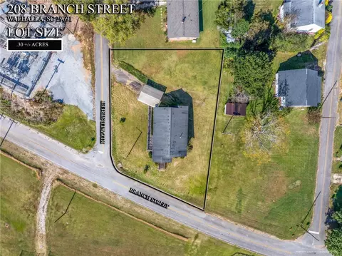 View/Area - 208 Branch St, Walhalla, SC 29691 photo 2 of 7