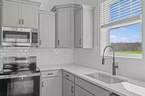 Kitchen - 426 Briggs Dr, Easley, SC 29642 photo 4 of 6