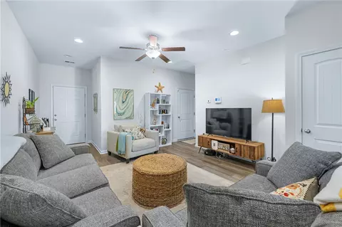 Living - 136 Adger Rd, Pendleton, SC 29670 photo 2 of 2