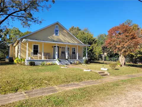 Exterior - 1208 E Main St, Seneca, SC 29678 photo 2 of 5