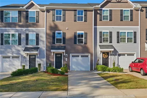 Exterior - 106 Sproles Ln, Easley, SC 29642 photo 4 of 5